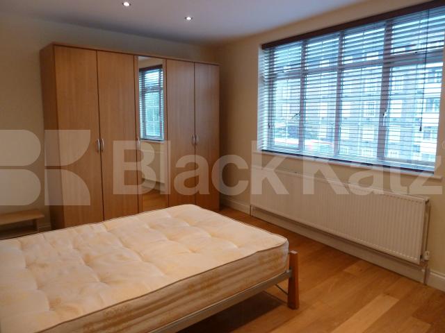 			RENT IS INCLUSIVE OF ALL BILLS!, 4 Bedroom, 1 bath, 1 reception Flat			 Camden Road, CAMDEN-CALEDONIAN ROAD